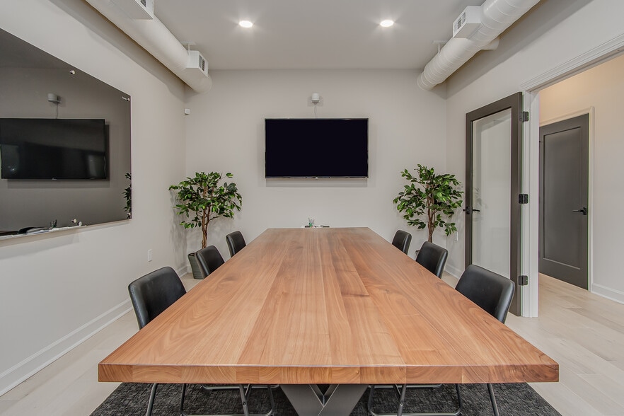 More Photos Of 129 W Patrick St, Frederick Office Residential For Lease
