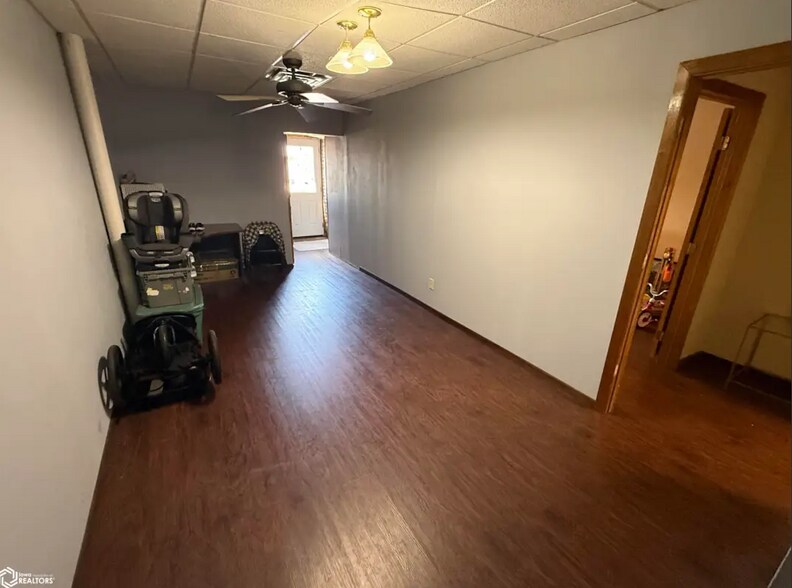 More Photos Of 113 N Jefferson St, Mount Pleasant Office For Sale