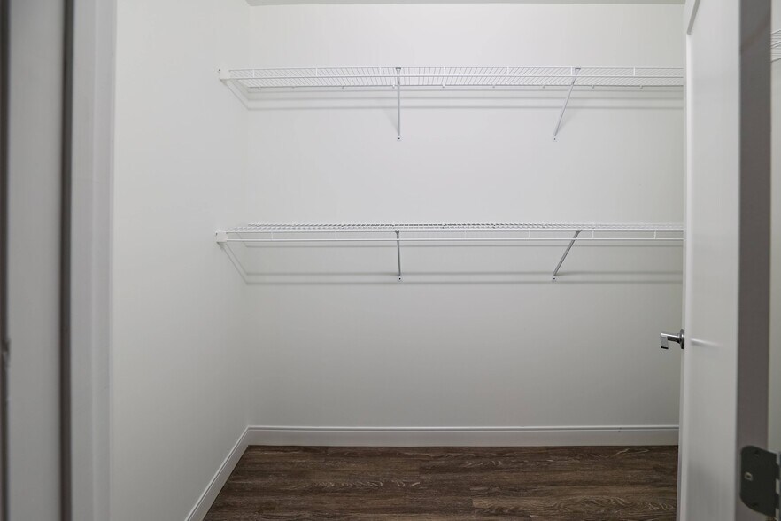 More Photos Of 52 Hanover St, Portland Apartments For Lease