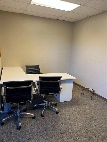 More Photos Of 26135 Carmel Rancho Blvd, Carmel General Retail For Lease