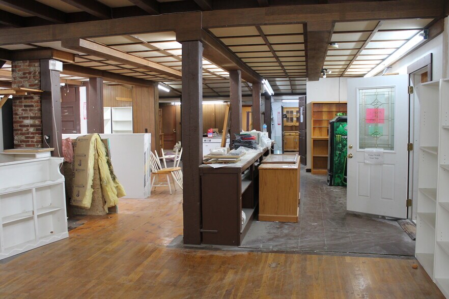 More Photos Of 8 Dunster Ave, Greenville Storefront Retail Residential For Sale