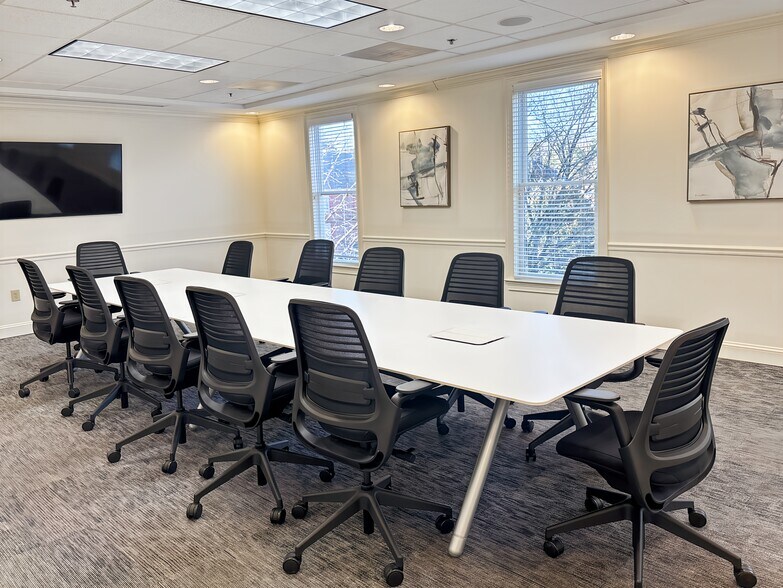 More Photos Of 1640 Powers Ferry Rd SE #11, Marietta Coworking Space