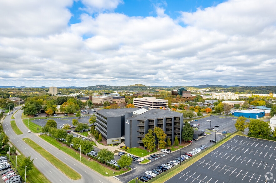 More Photos Of 44 Vantage Way, Nashville Office For Lease
