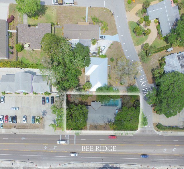 More Photos Of 2455 Bee Ridge Rd, Sarasota Office For Sale