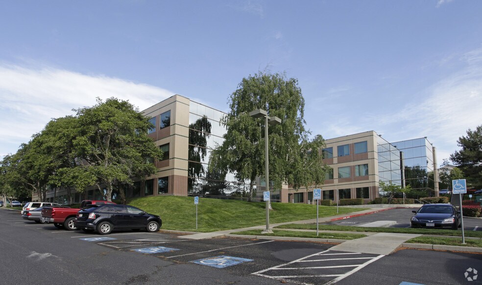 More Photos Of 111 Deerwood Rd, San Ramon Medical For Lease