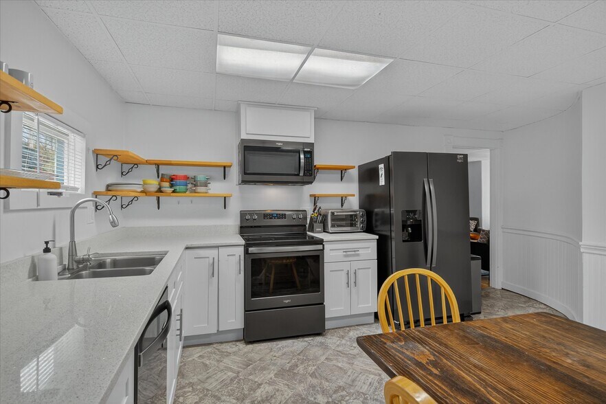 More Photos Of 61 Pleasant St, Ludlow Apartments For Sale