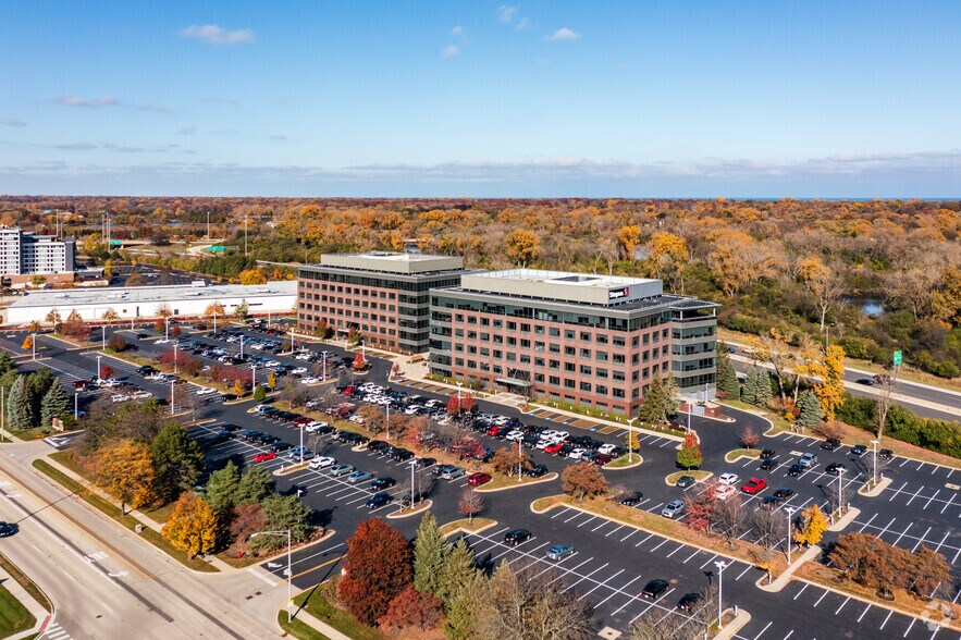 More Photos Of 1033 Skokie Blvd, Northbrook Unknown For Lease