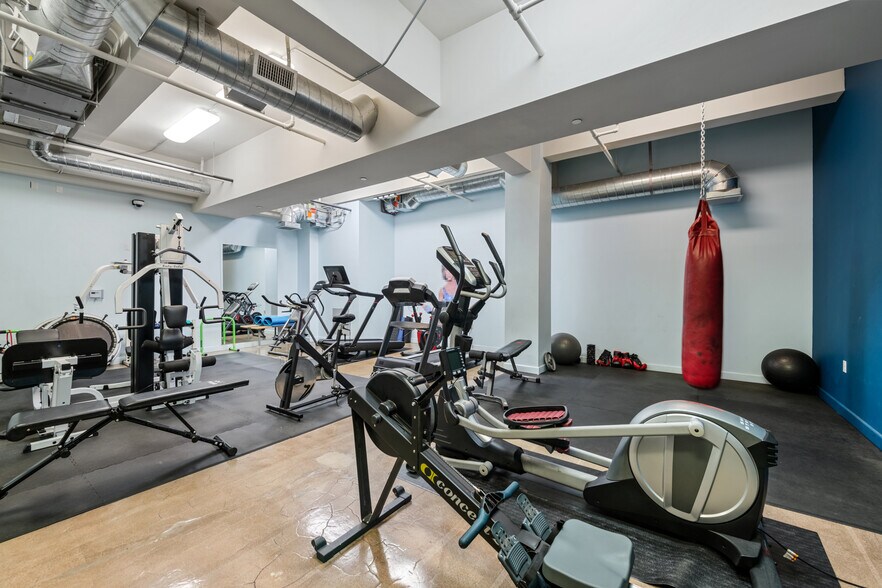 More Photos Of 449 S Broadway, Los Angeles Apartments For Sale