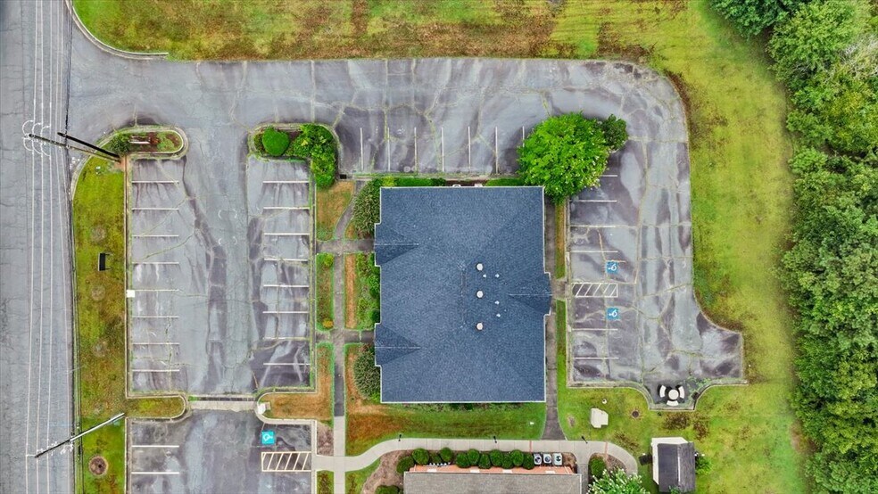 More Photos Of 883 Commerce Dr SW, Conyers Office For Sale