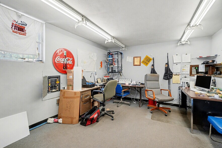 More Photos Of 109 S Wayne Ave, Lockland Storefront For Sale