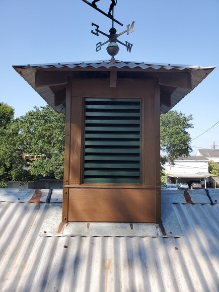 More Photos Of 815-817 Rosedale Dr, New Orleans Office For Sale