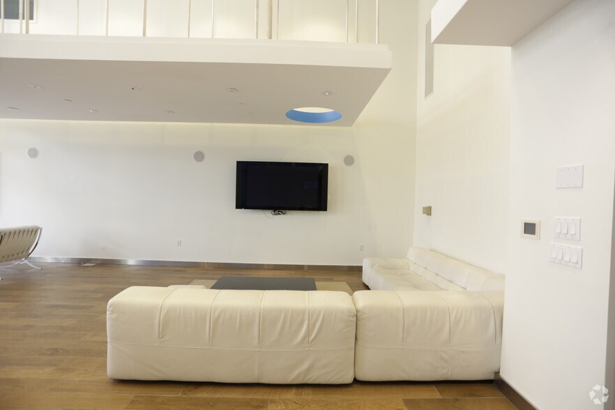 More Photos Of 1400 Irving St NW, Washington Apartments For Lease