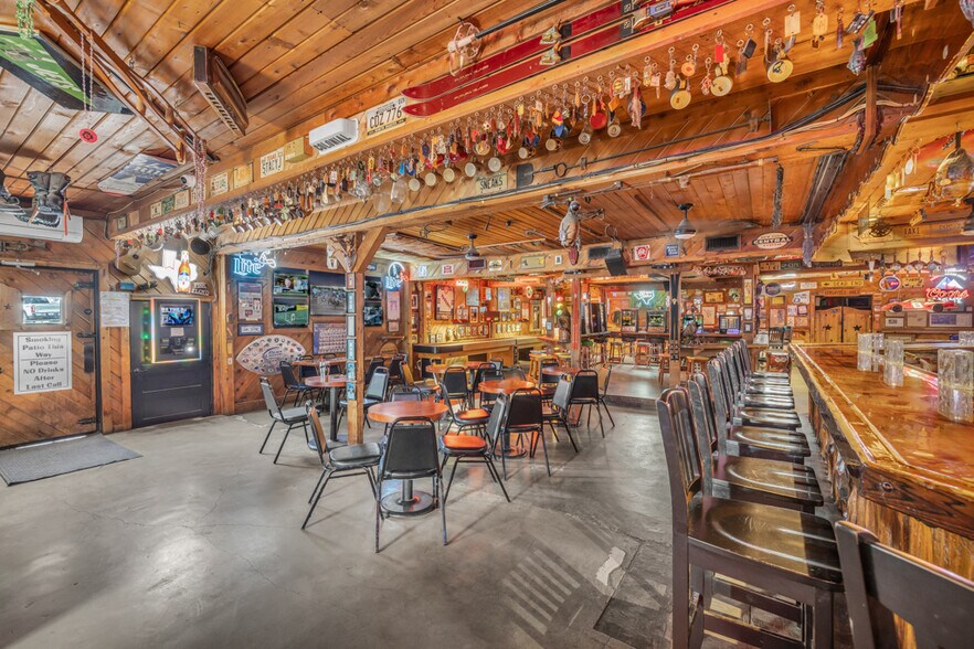 More Photos Of 1390 McQueeney Rd, New Braunfels Sports And Entertainment For Sale