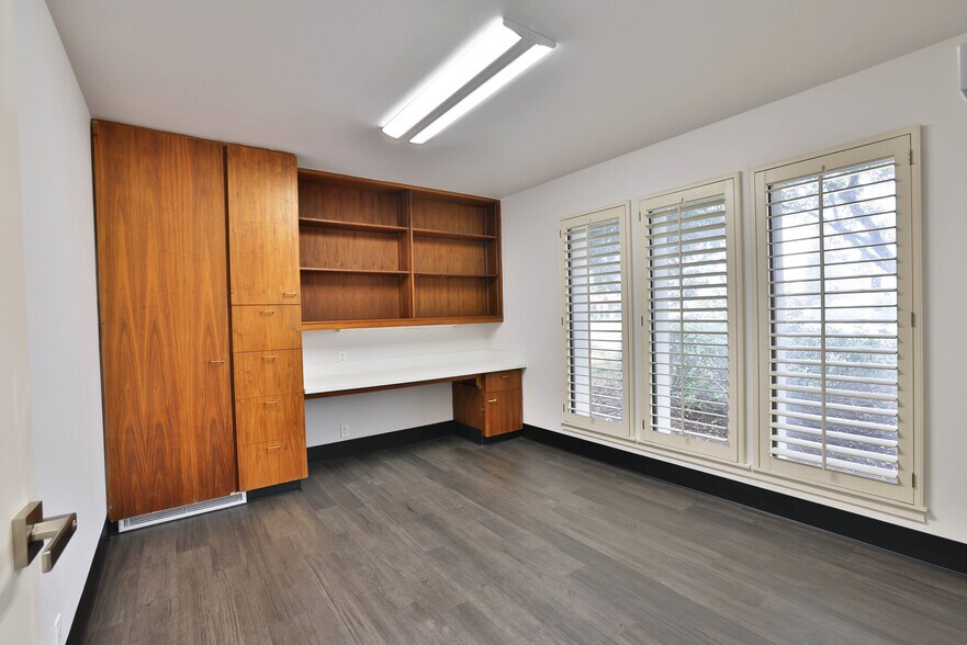 More Photos Of 2504 Samaritan Dr, San Jose Medical For Lease