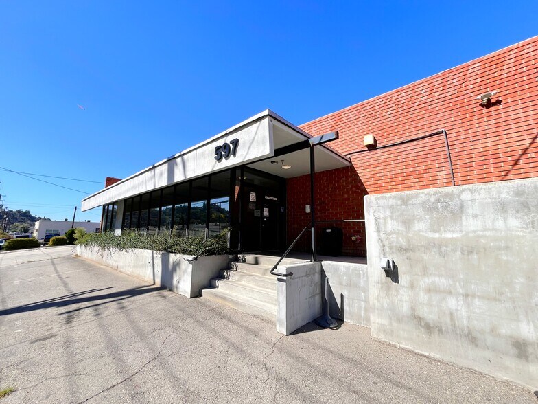 More Photos Of 597 Monterey Pass Rd, Monterey Park Warehouse For Lease