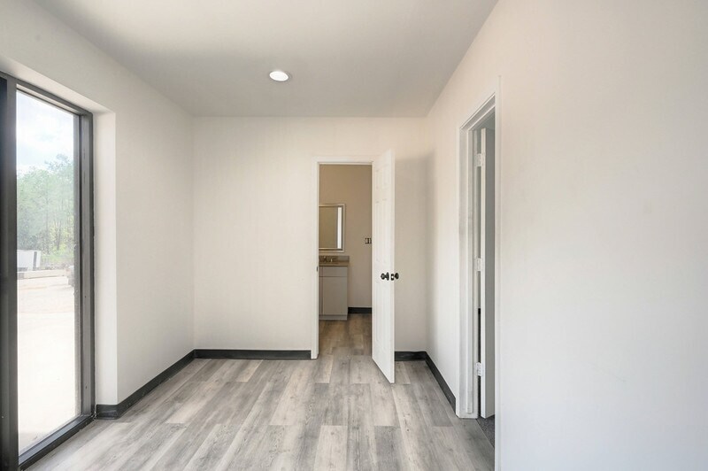 More Photos Of 28908 Richard Kaye Ln, Pinehurst Warehouse For Lease