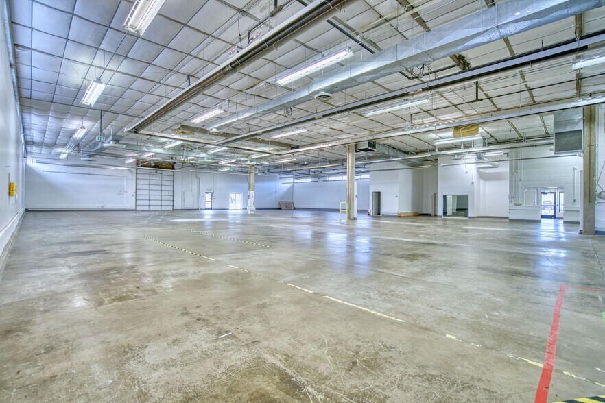 More Photos Of 1860 38th St, Boulder Distribution For Lease