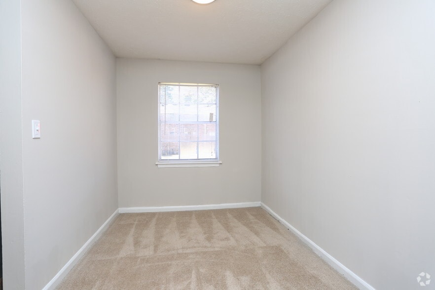 More Photos Of 235 Sycamore Dr, Athens Apartments For Sale