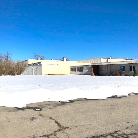 More Photos Of 63 Railroad Ave, Wallkill Warehouse For Lease
