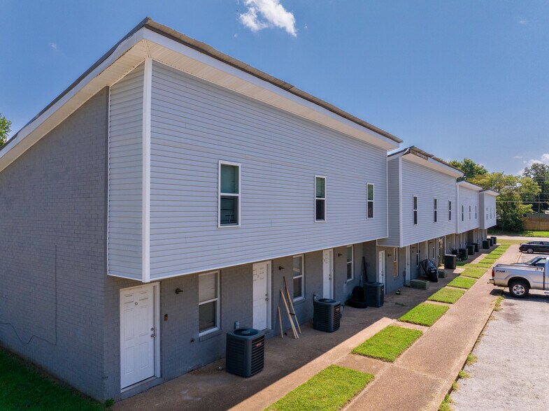 More Photos Of 961 Old Hickory Blvd, Jackson Apartments For Sale