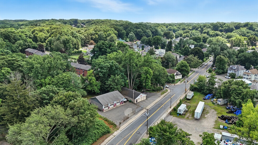 More Photos Of 25 Yelle St, Chicopee Auto Repair For Sale