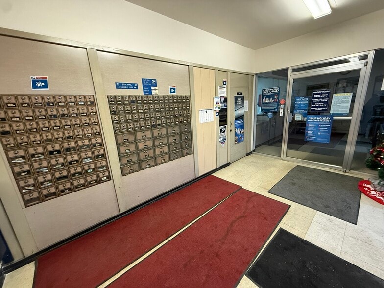 More Photos Of 120-126 N Wooster Ave, Strasburg Storefront Retail Residential For Sale