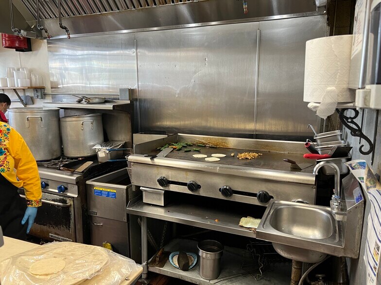 More Photos Of 3830 Pacheco Blvd, Martinez Auto Repair For Lease