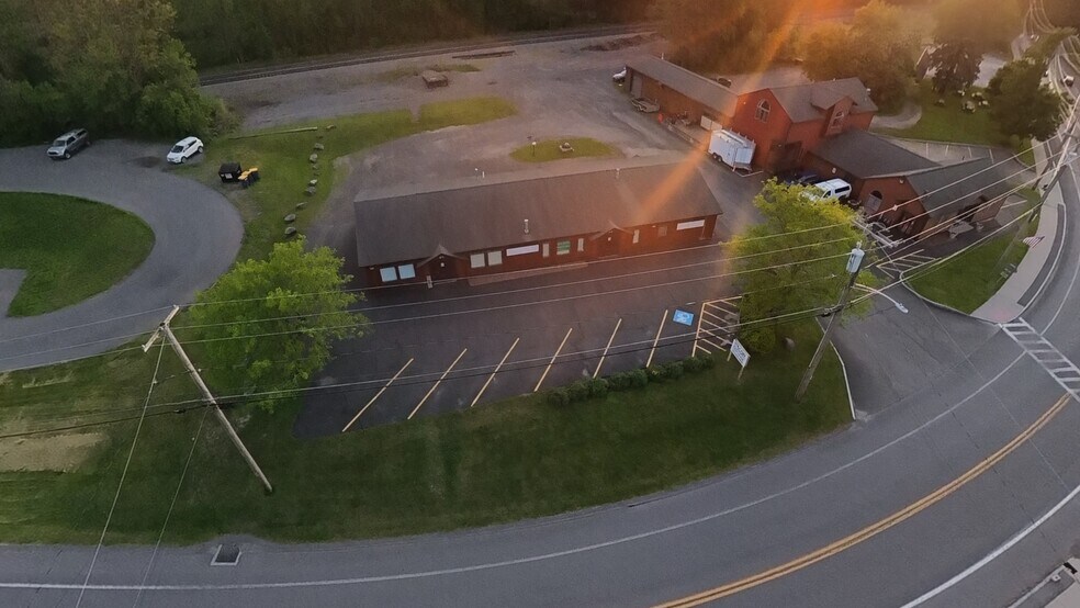 More Photos Of 4613 North St, Jamesville Office For Lease