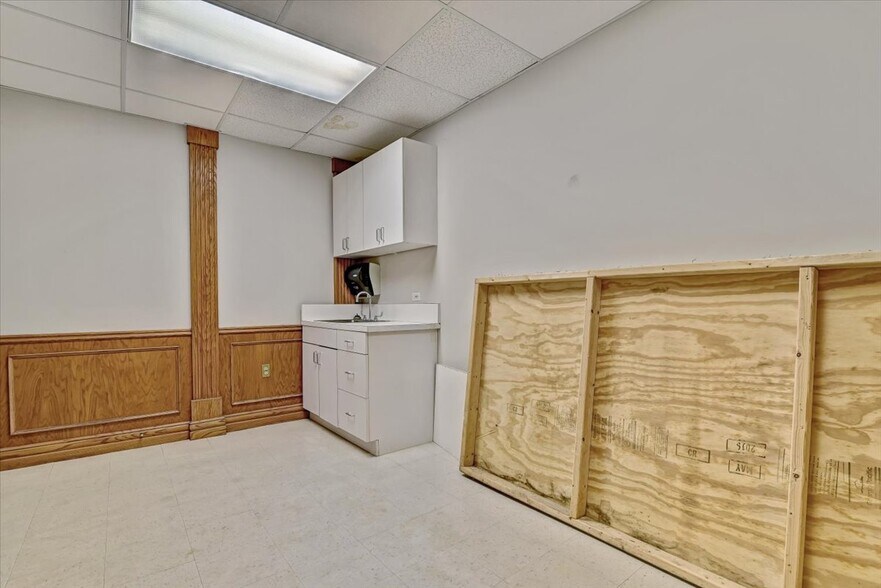 More Photos Of 1337 N Main Ave, Scranton Medical For Lease
