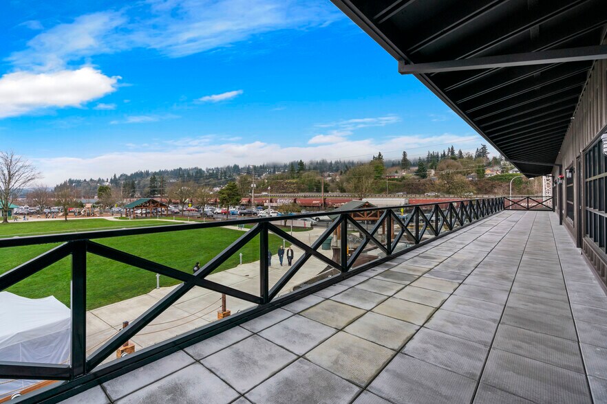 More Photos Of 254 Hendrickson Dr, Kalama Restaurant For Lease