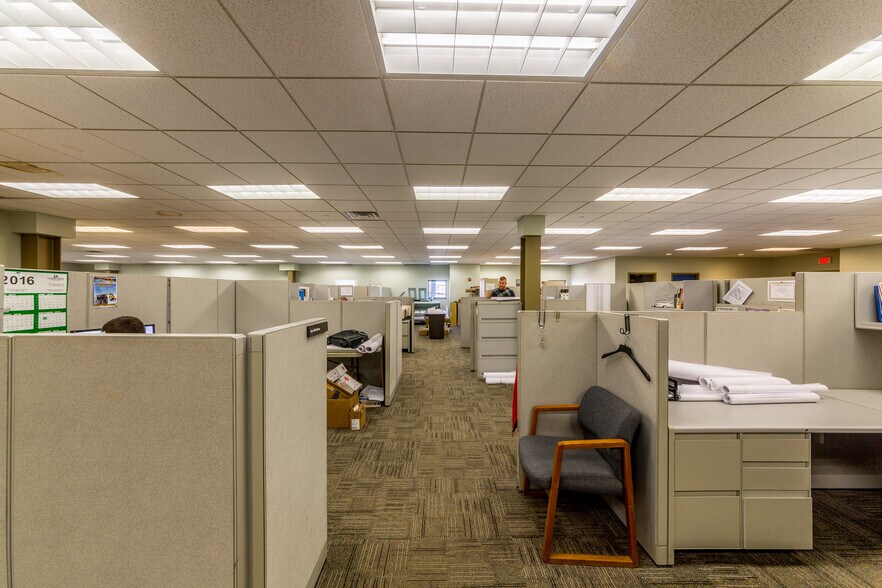 More Photos Of 2767 Liberty Ave, Pittsburgh Manufacturing For Lease