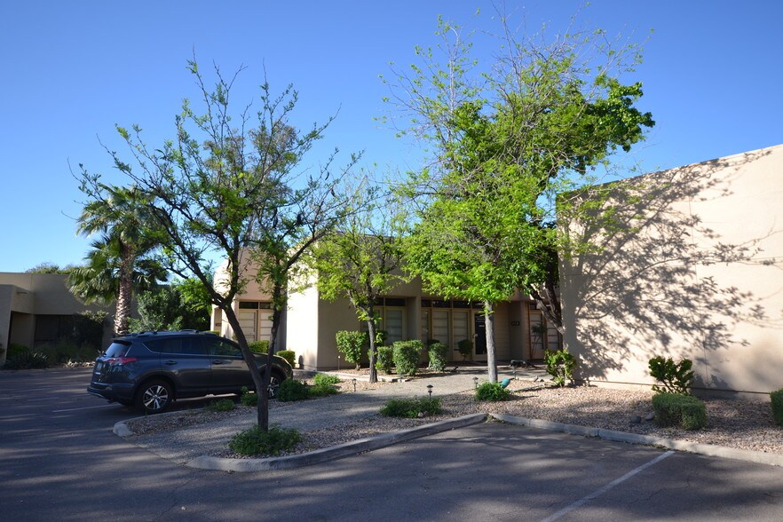More Photos Of 8075 E Morgan Trl, Scottsdale Medical For Lease