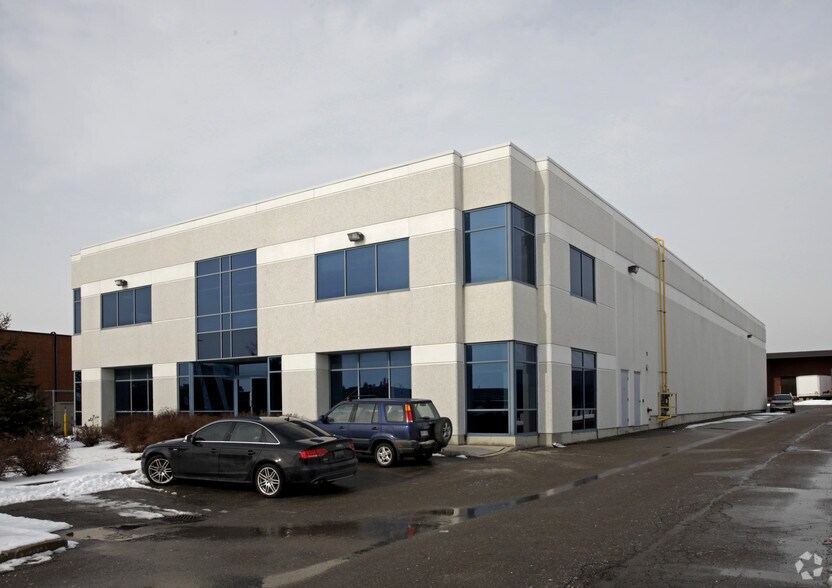 More Photos Of 144 Sharer Rd, Vaughan Warehouse For Lease