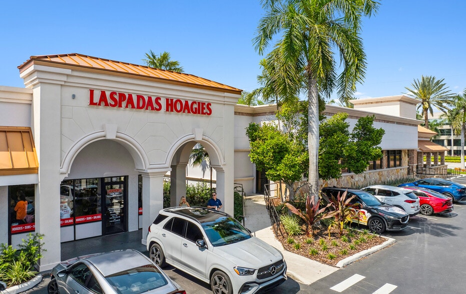 More Photos Of 2200-2222 Glades Rd, Boca Raton Unknown For Lease