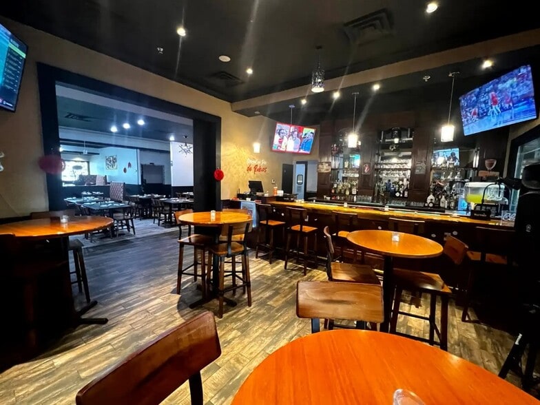 More Photos Of 7520 Perkins Rd, Baton Rouge General Retail For Sale