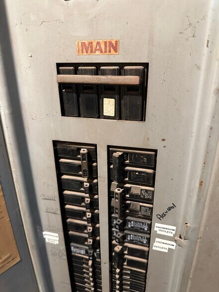 More Photos Of 776 Reynoldsburg-new Albany Rd, Blacklick Light Distribution For Lease