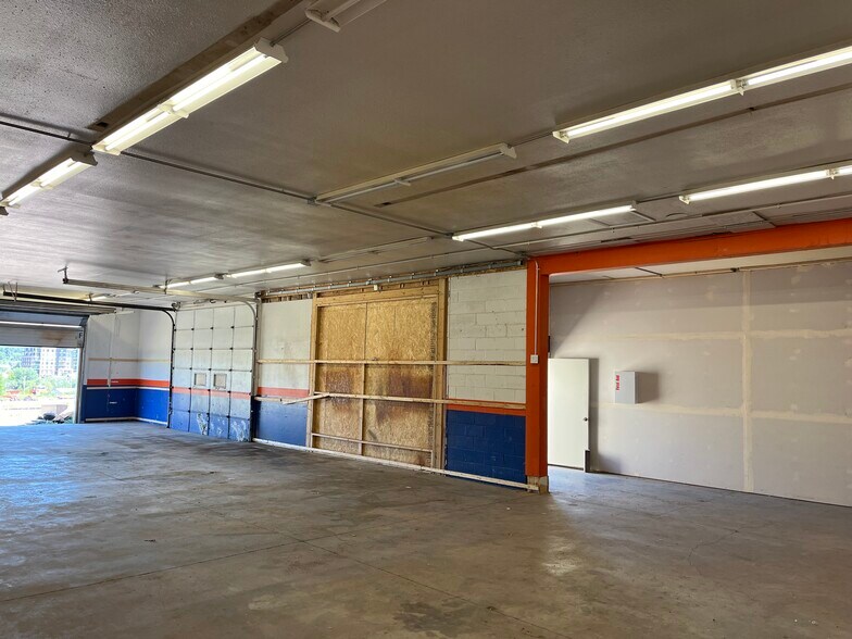 More Photos Of 195 Prairie Hawk Dr, Castle Rock Warehouse For Lease