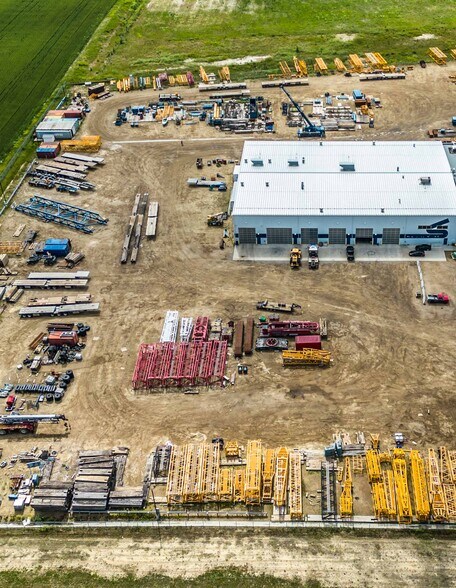 More Photos Of 11307-11329 166 A St NW, Edmonton Distribution For Lease