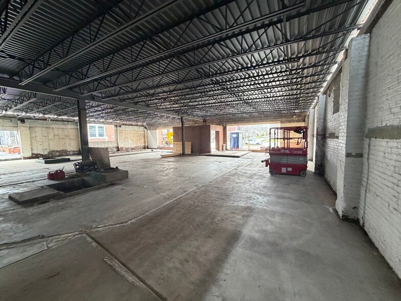 More Photos Of 11034 Clifton Blvd, Cleveland Storefront Retail Office For Lease