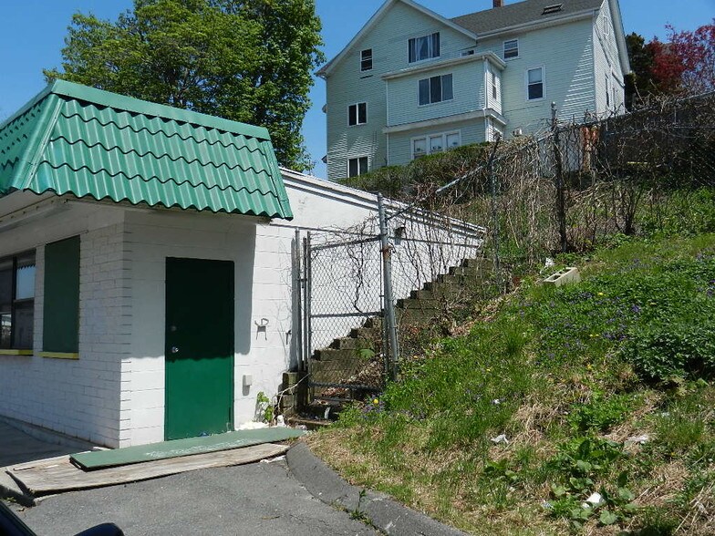 More Photos Of 835 N Main St, Fall River General Retail For Sale