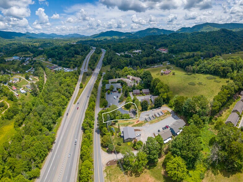 More Photos Of 20-24 Park Terrace Dr, Clyde Office Residential For Sale