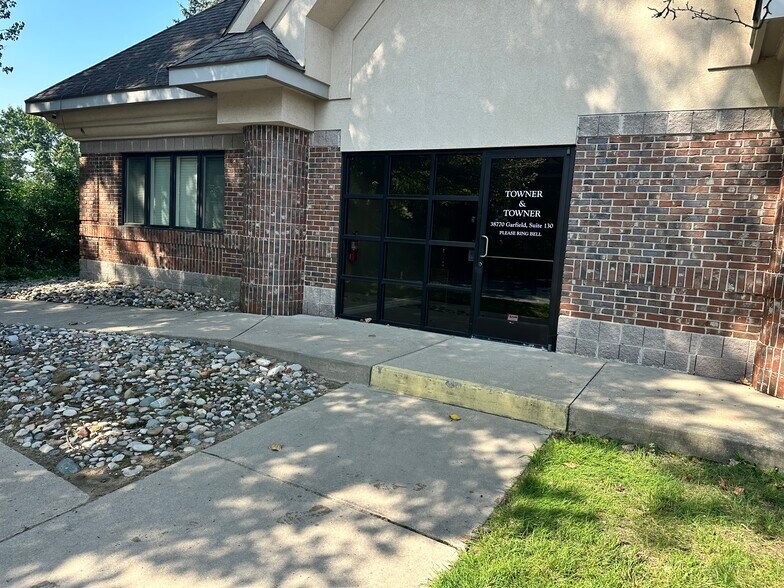 More Photos Of 38770 Garfield Rd, Clinton Township Medical For Lease