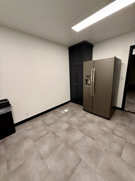 More Photos Of 526 N 400 W, North Salt Lake Office For Sale