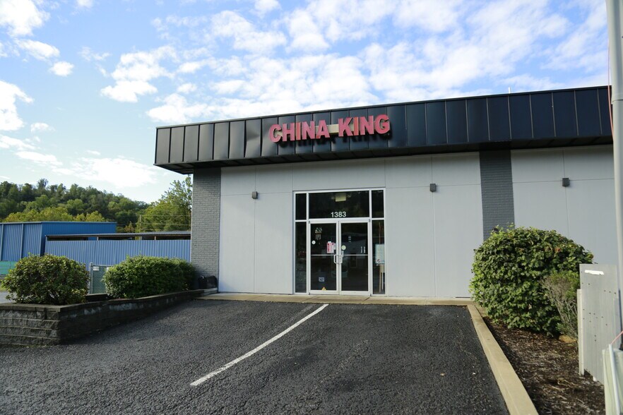 More Photos Of 1383 Earl L. Core Rd, Morgantown Restaurant For Lease