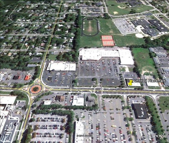 More Photos Of 1105-1111 Old Country Rd, Riverhead Freestanding For Sale