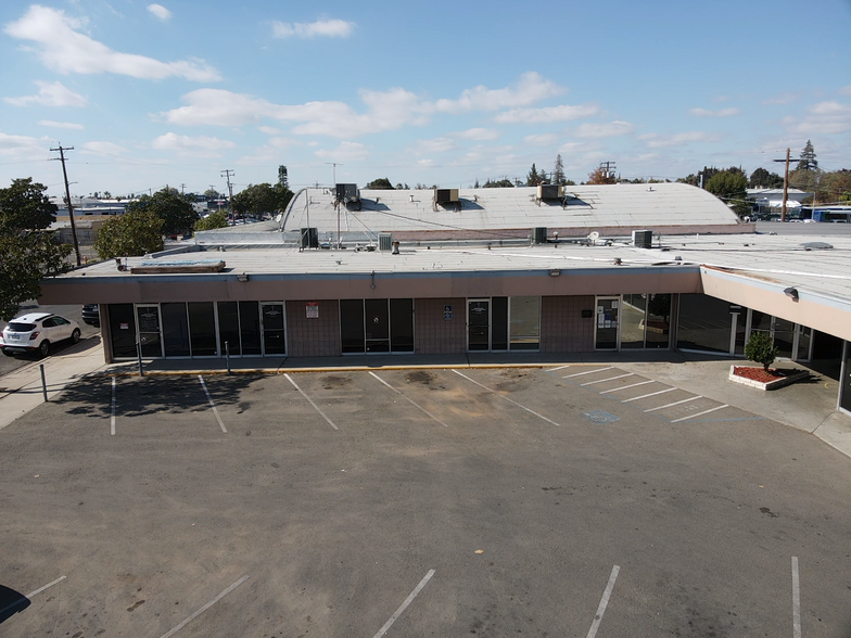 Primary Photo Of 1343-1353 W Main St, Merced Freestanding For Lease