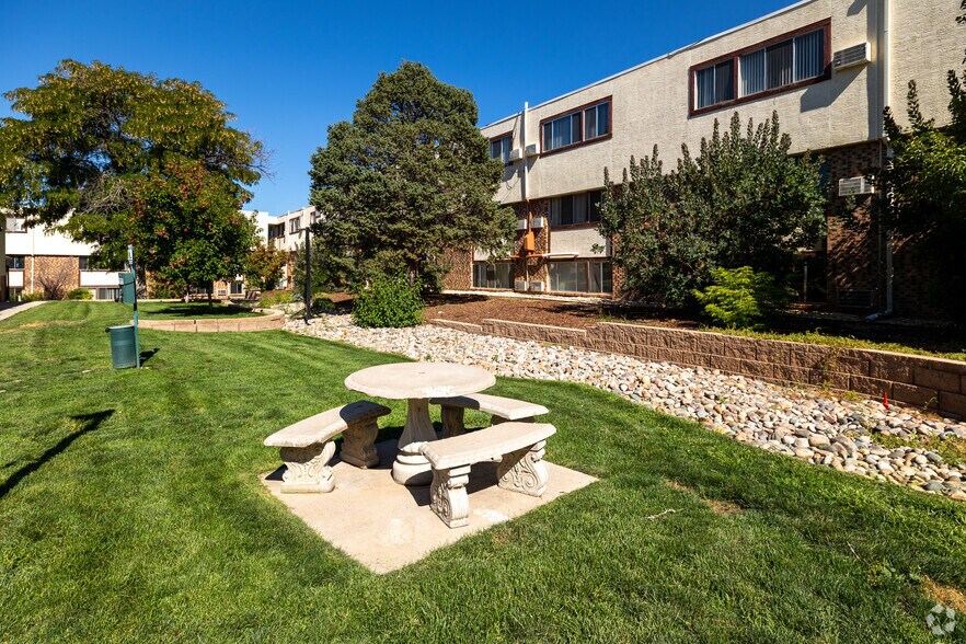More Photos Of 2025 Jerry Murphy Rd, Pueblo Apartments For Sale