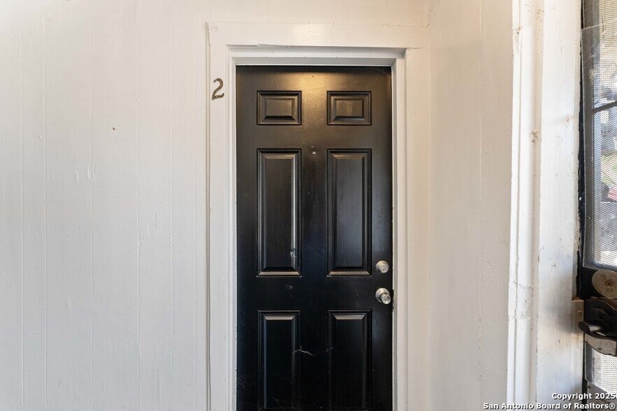 More Photos Of 403 Terrell Ave, San Antonio Apartments For Sale