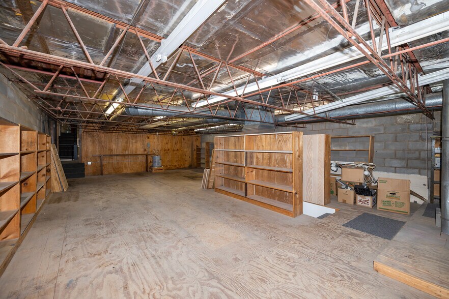 More Photos Of 108 S Santa Fe Ave, Salina General Retail For Lease