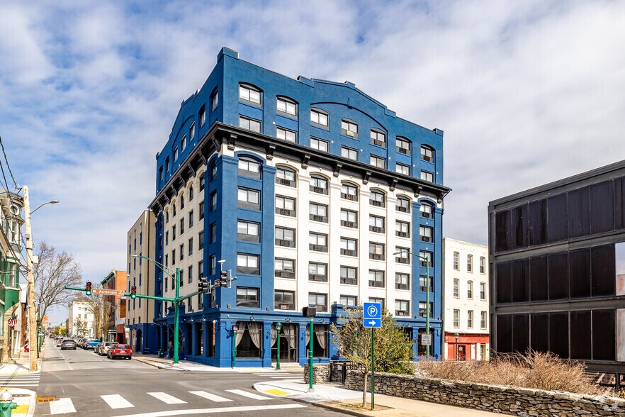 Primary Photo Of 50 Summit Ave, Hagerstown Hotel For Sale